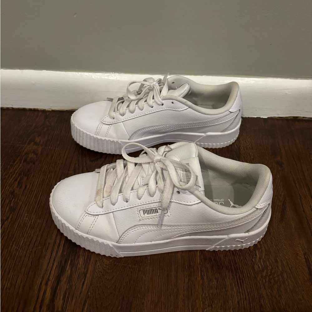 Puma Carina 2.0 Women’s Sneakers 7.5